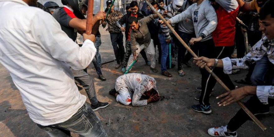Hindistan'da Öldüresiye Dövülen Müslüman, Dehşeti Anlattı​​​​​​​