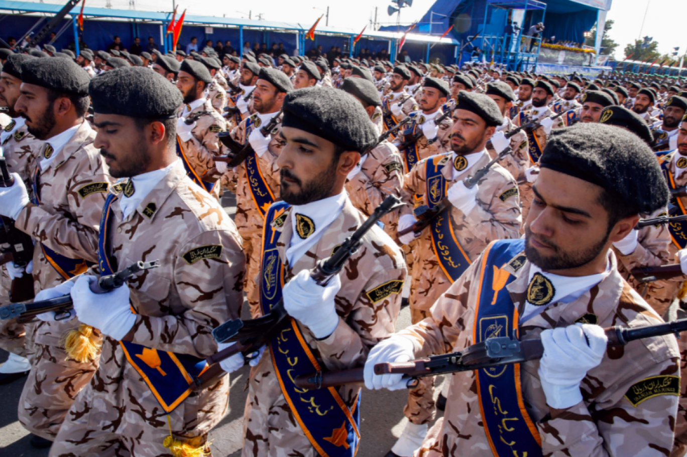Virüs İran Devrim Muhafızları'nın komuta kademesini vurdu
