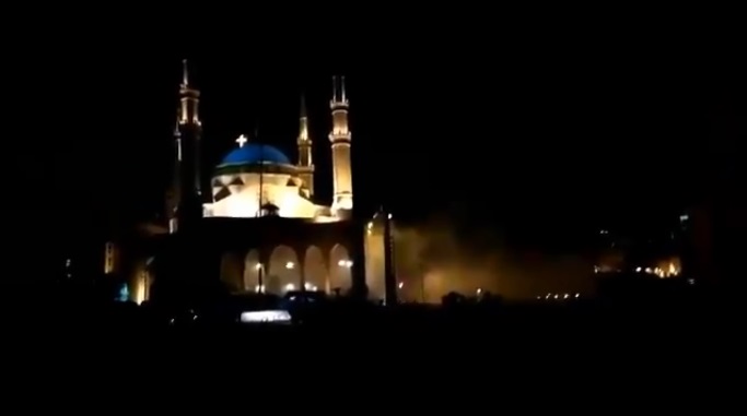 Lübnan Ordusu  Camiye Saldırdı