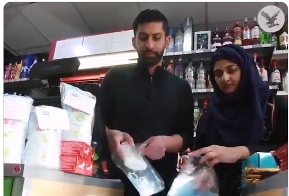 Müslüman çift İskoçya'da örnek oldu (Video - Haber)