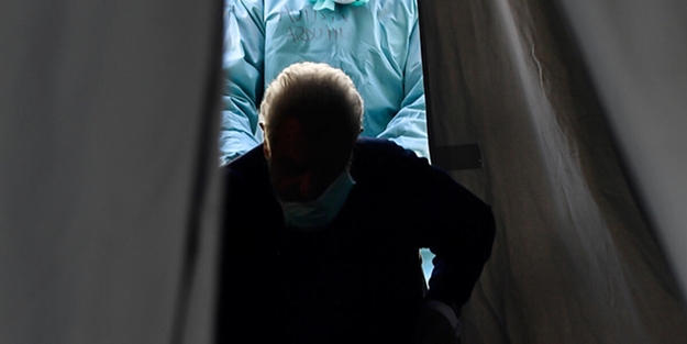 103 yaşında kadın koronavirüsten kurtuldu