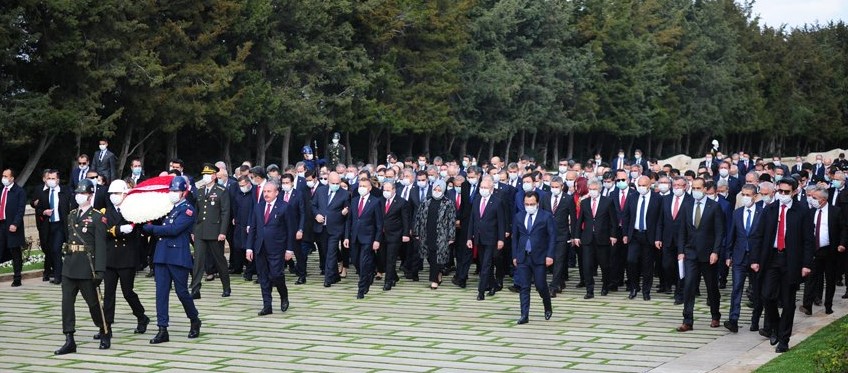 Anıtkabir ziyareti ertelenmedi