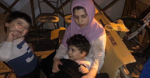 Suriyeli 4 çocuk sokakta kaldı