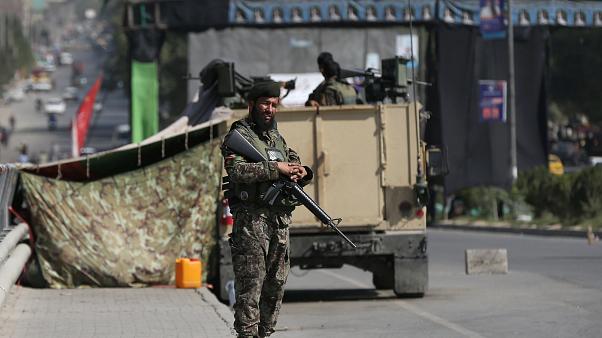 Taliban'dan askeri üsse operasyon: 20 ölü