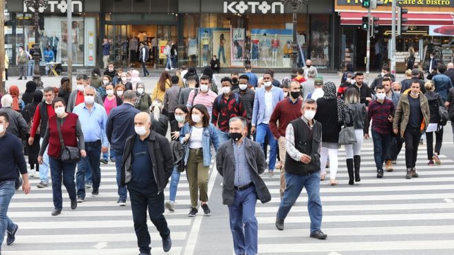 İstanbul, Ankara ve Bursa'da maske takma zorunluluğu başladı