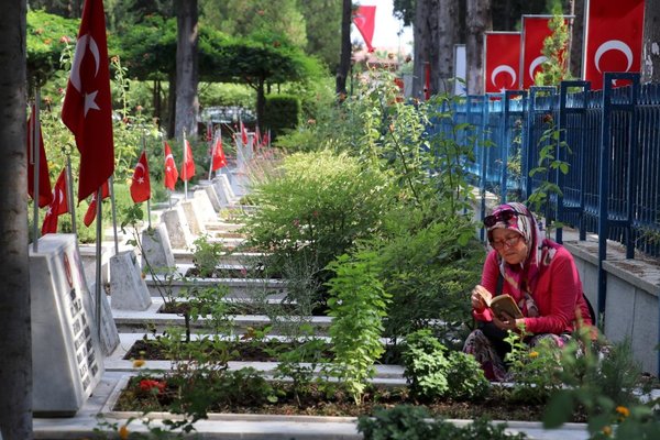 Bayramda mezarlık ziyareti yasak mı? Bayramda mezarlıklar açık mı?