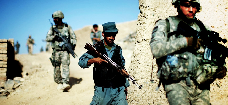 Afgan güvenlik güçlerinden 102 kişi Taliban'a teslim oldu