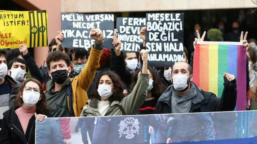 Ankara Üniversitesi'nde 'Mesele Boğaziçi değil' pankartı