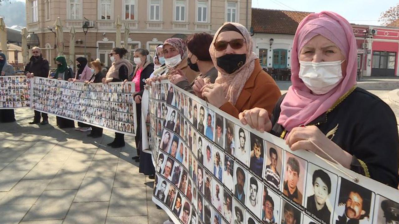 "Srebrenitsa düştüğünde kaç yaşındaydın?"