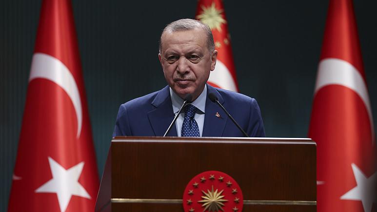 Erdoğan'dan bildiriye yanıt: Montrö'ye bağlıyız, hadlerini bildireceğiz