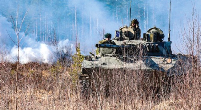 Donbass'a yığınak sürüyor! 200 bin asker sıcak hatta yerleşti