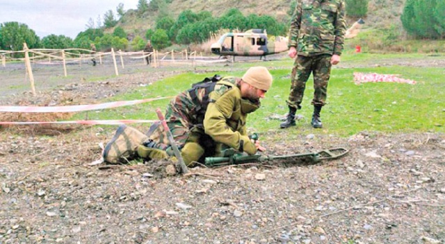 Ermeni papazlar Karabağ’ı mayınlıyor