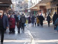 Türkiye Covid-19 aşısını tartışıyor: Halk aşı olacak mı?