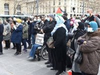 Fransa'da İslam karşıtı yasa tasarısı protesto edildi