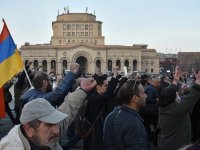 Ermenistan parlamentosu, vatana ihanet suçlarını müebbet hapis cezasına çevirdi